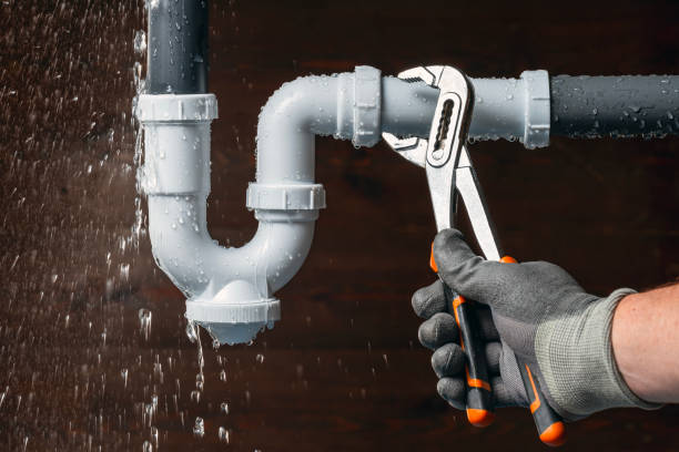 Professional Emergency Plumber technician working in Jamestown, NC